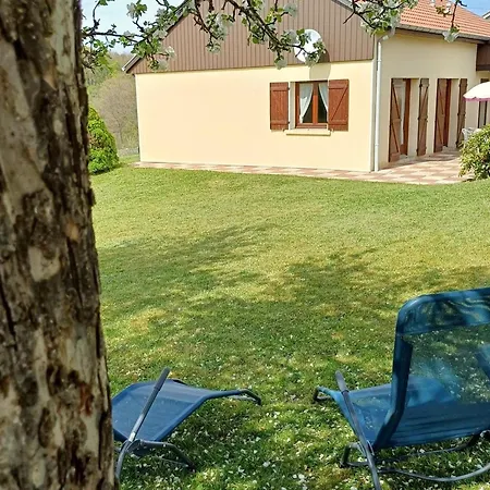 Paisible Avec Vaste Espace Exterieur - Fr-1-589-808 * Uzemain